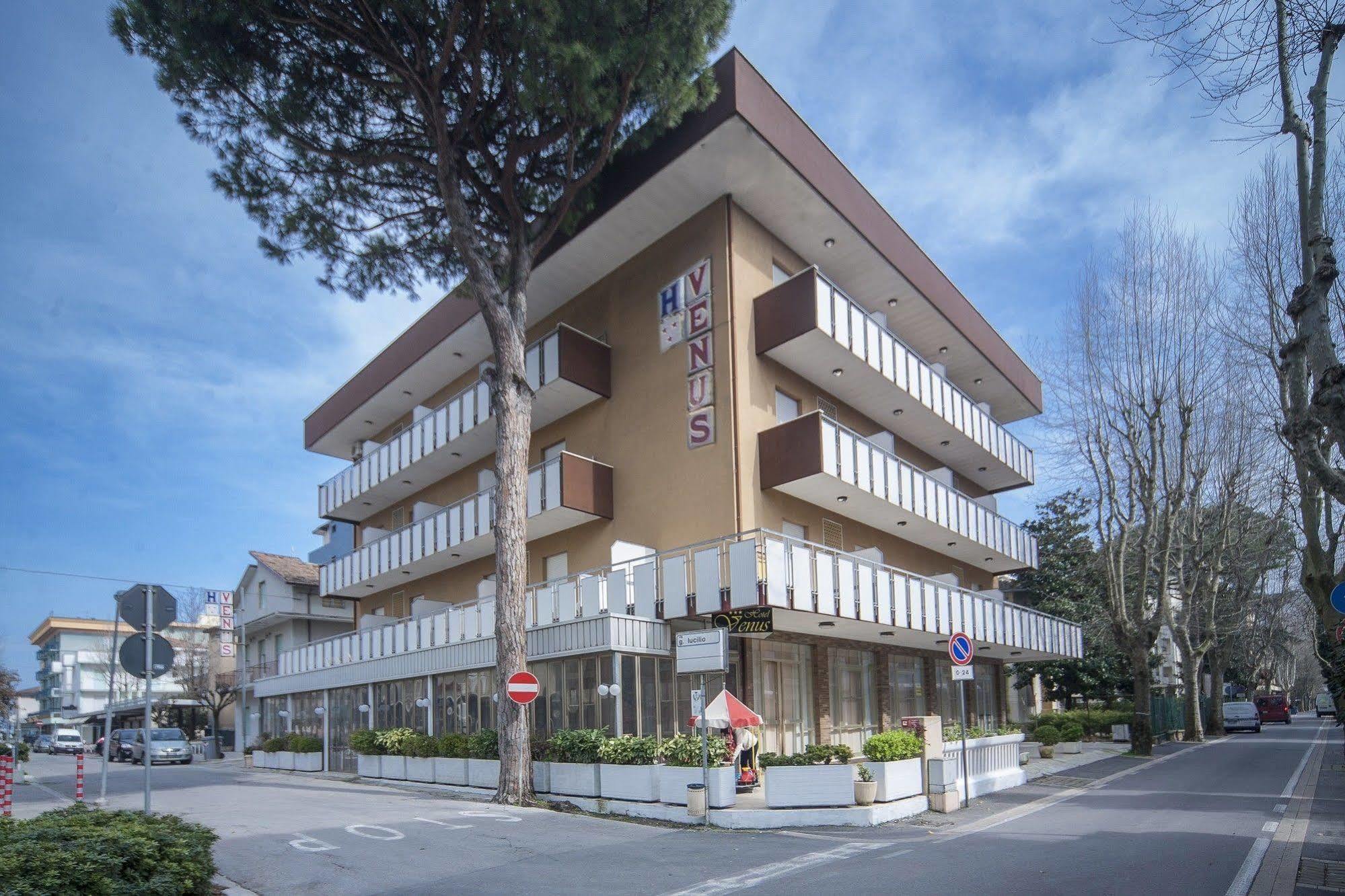 Hotel Venus Bellaria-Igea Marina Exterior foto